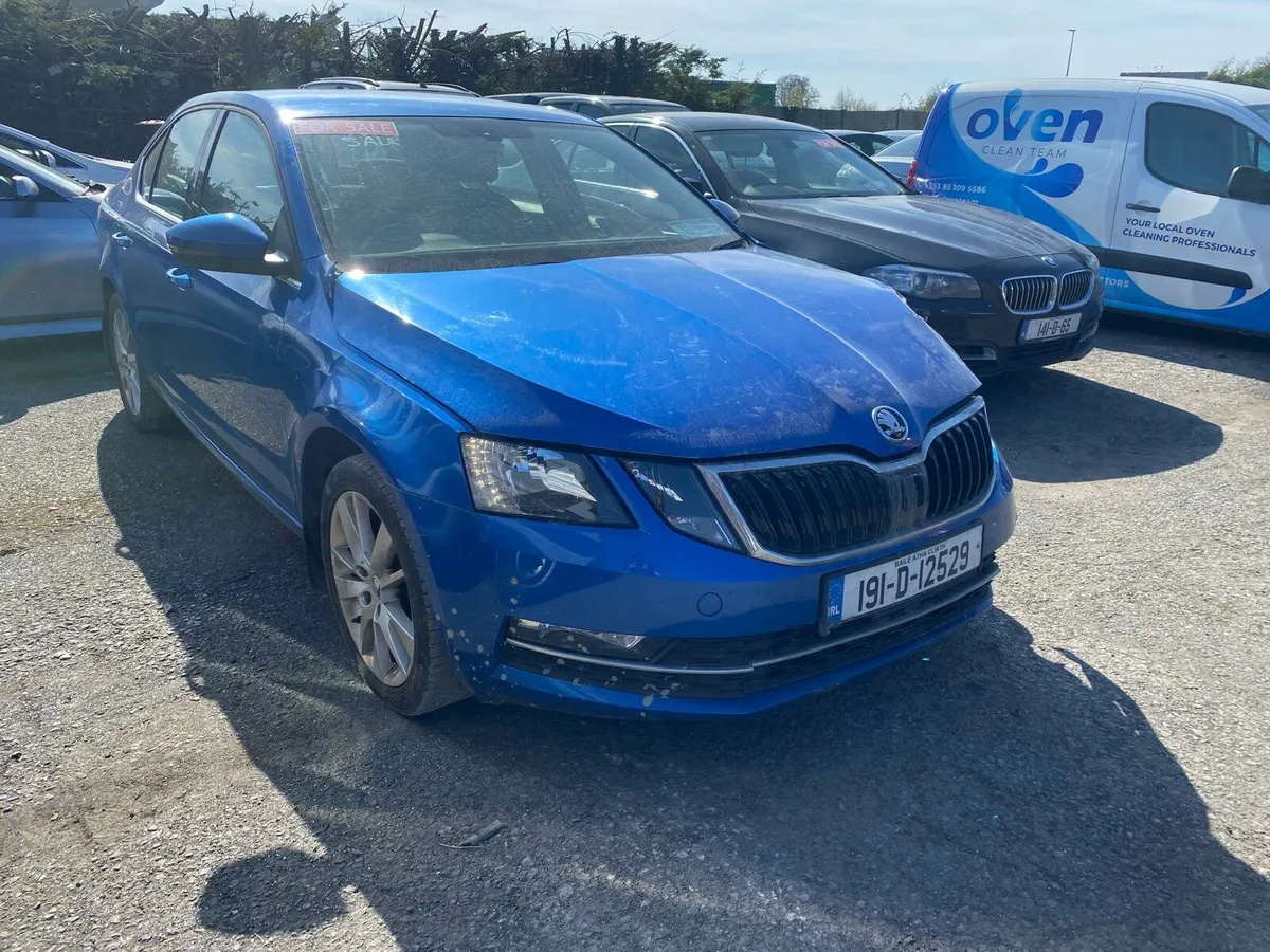Skoda octavia 2019  some parts included - Image 1