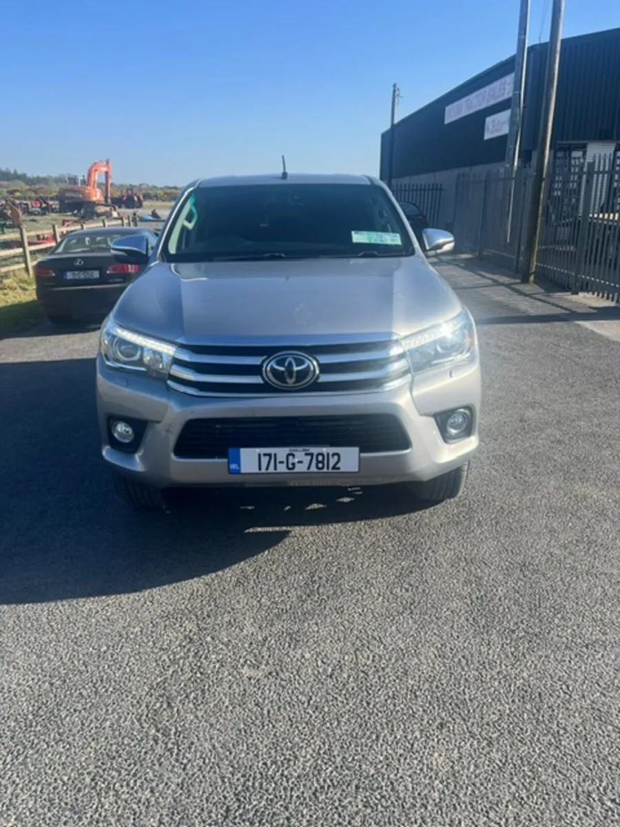 Toyota Hilux 2017 - Image 1