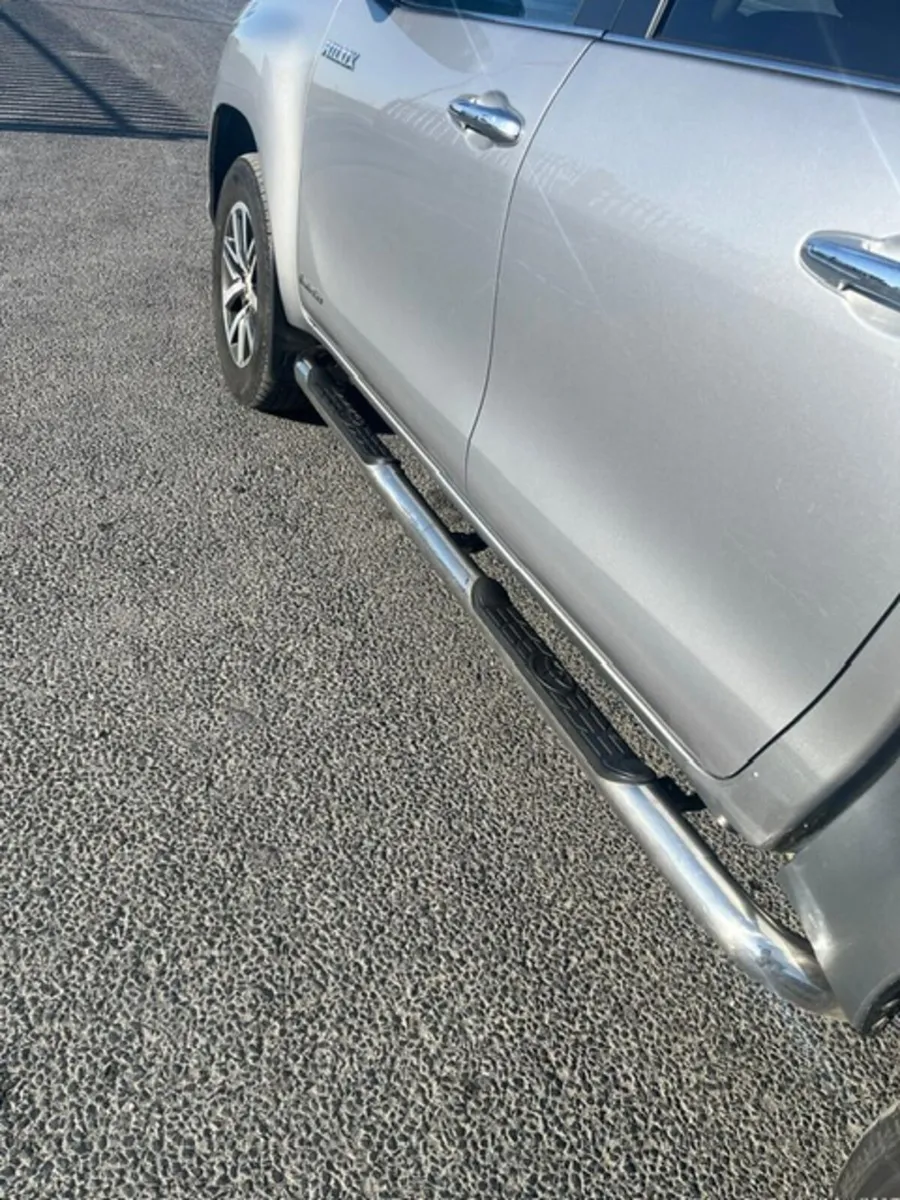 Toyota Hilux 2017 - Image 3