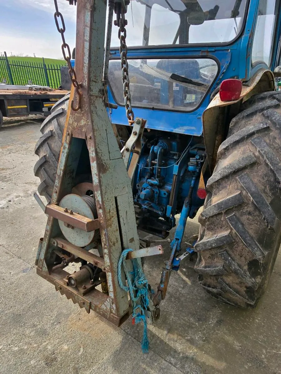 LOGGING CRANE WITH WINCH FOR SALE - Image 3