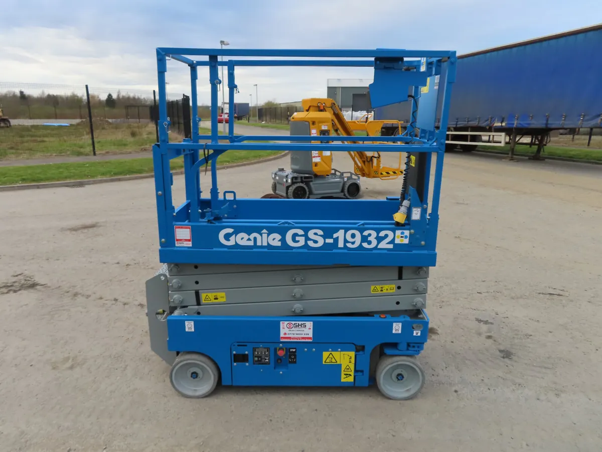 Genie 1932 Scissor Lift  Refurbished YOM 2020 - Image 3