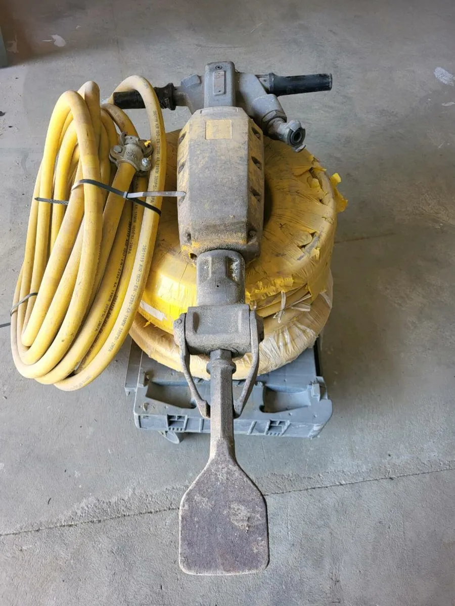 Compressor breaker and 3 hoses - Image 1
