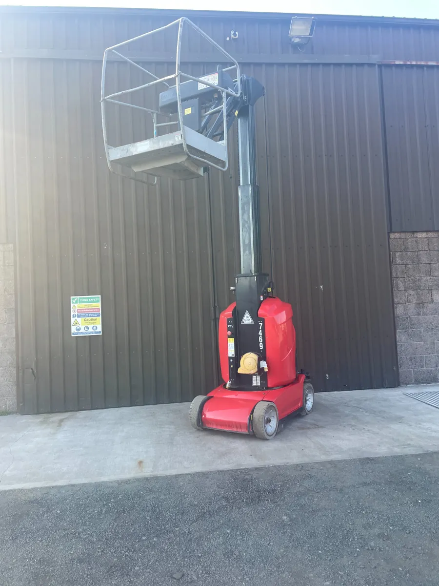 Manitou 100 VJR Vertical Mast Boom Lift - Image 2