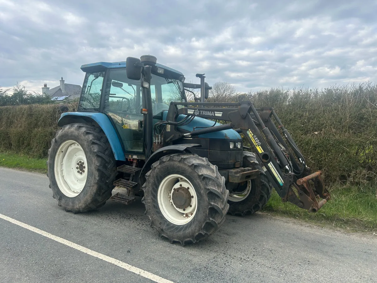 New Holland TS100 - Image 4