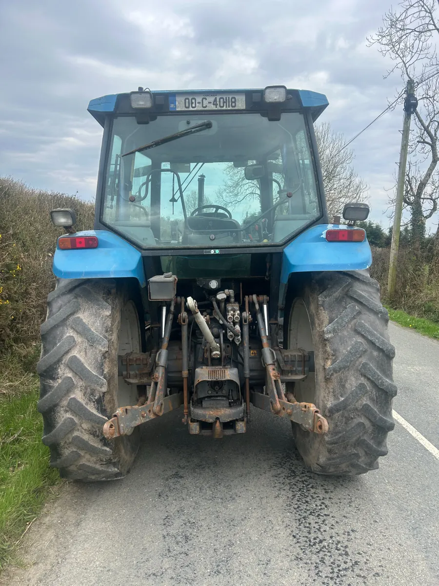 New Holland TS100 - Image 3