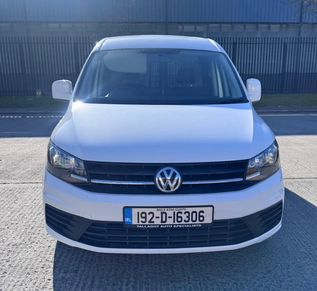 192 Volkswagen Caddy Maxi 2.0 Litre - Image 2