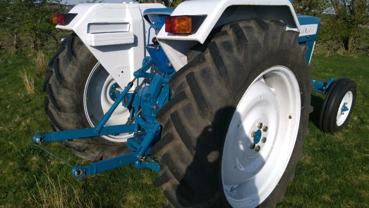 Ford 4000 preforce - Image 4