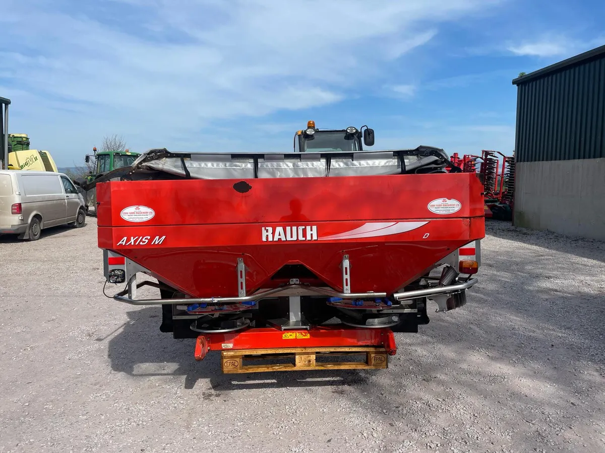 Rauch Fertelizer spreader - Image 1