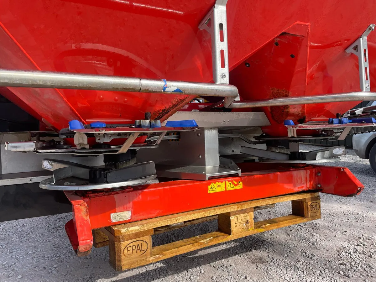 Rauch Fertelizer spreader - Image 2