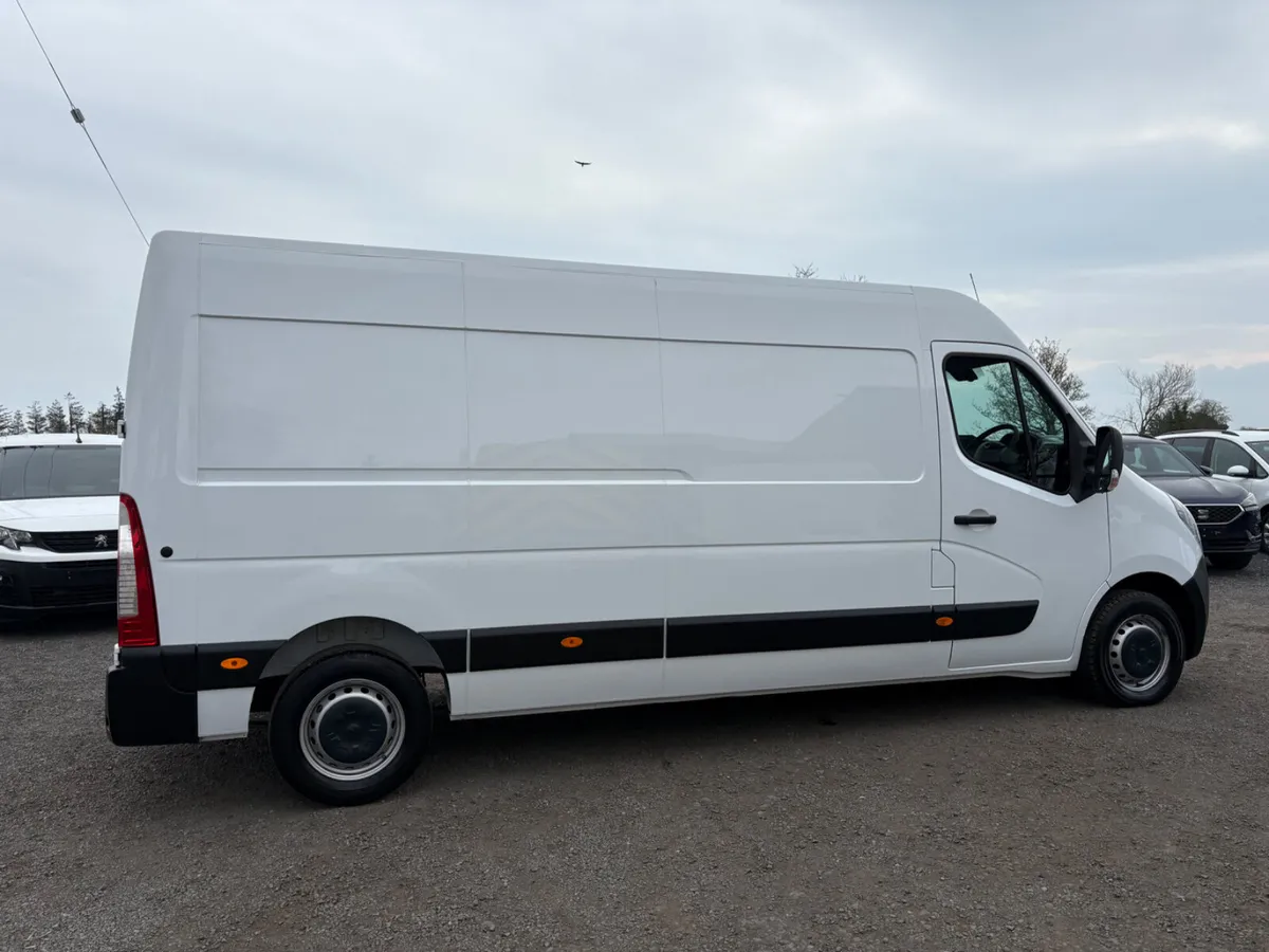 Vauxhall Movano - Image 2