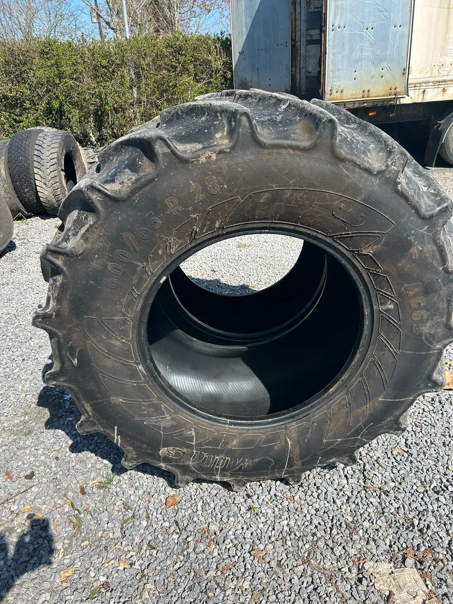 600/65R28 Mitas AC65 - Image 2