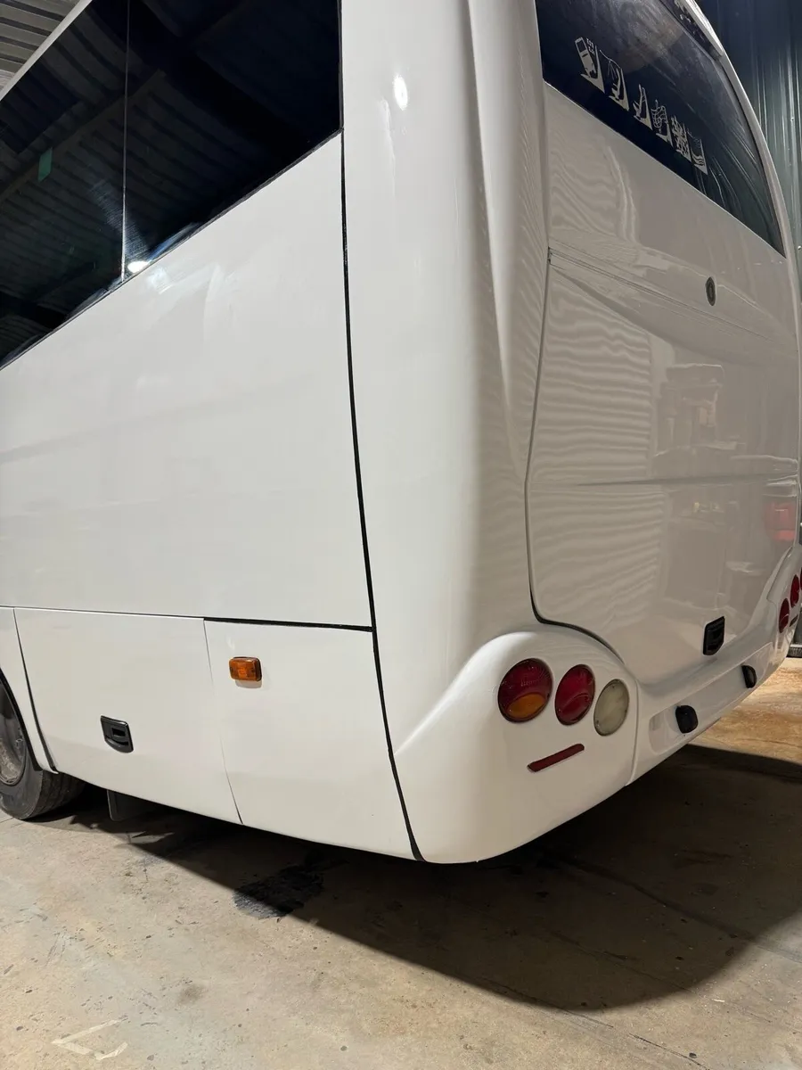 Spray painting - Image 2