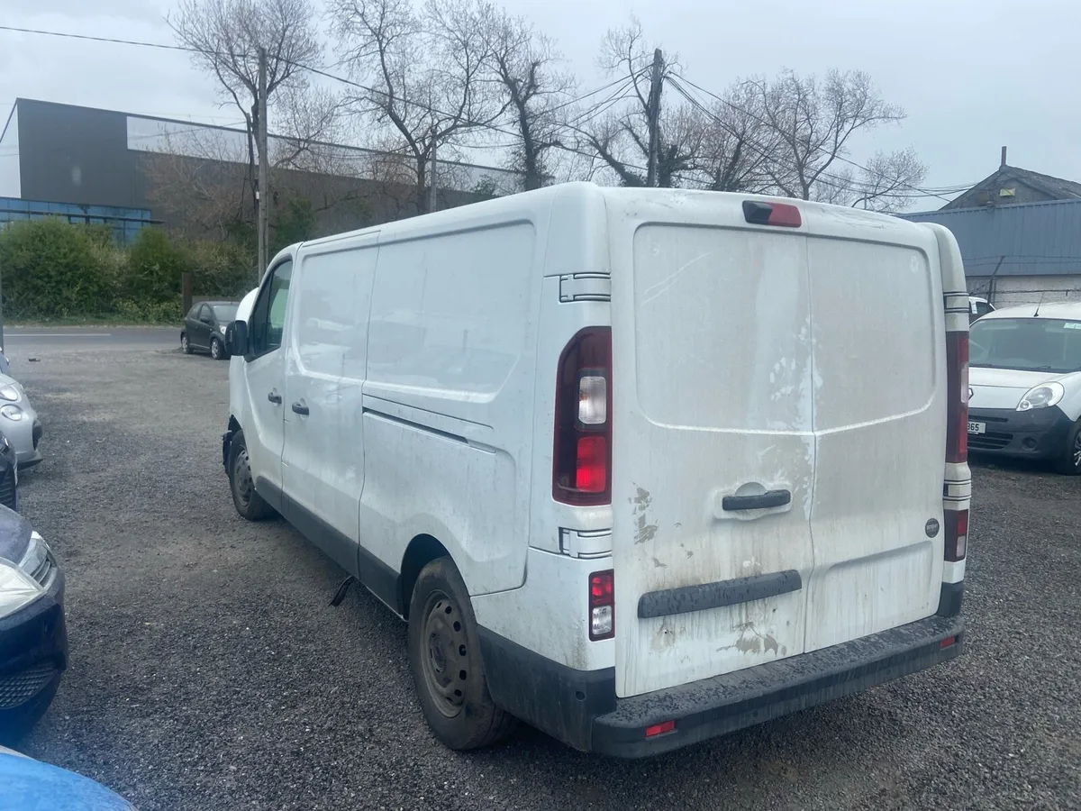 241 and 192 Renault traffic for breaking - Image 1