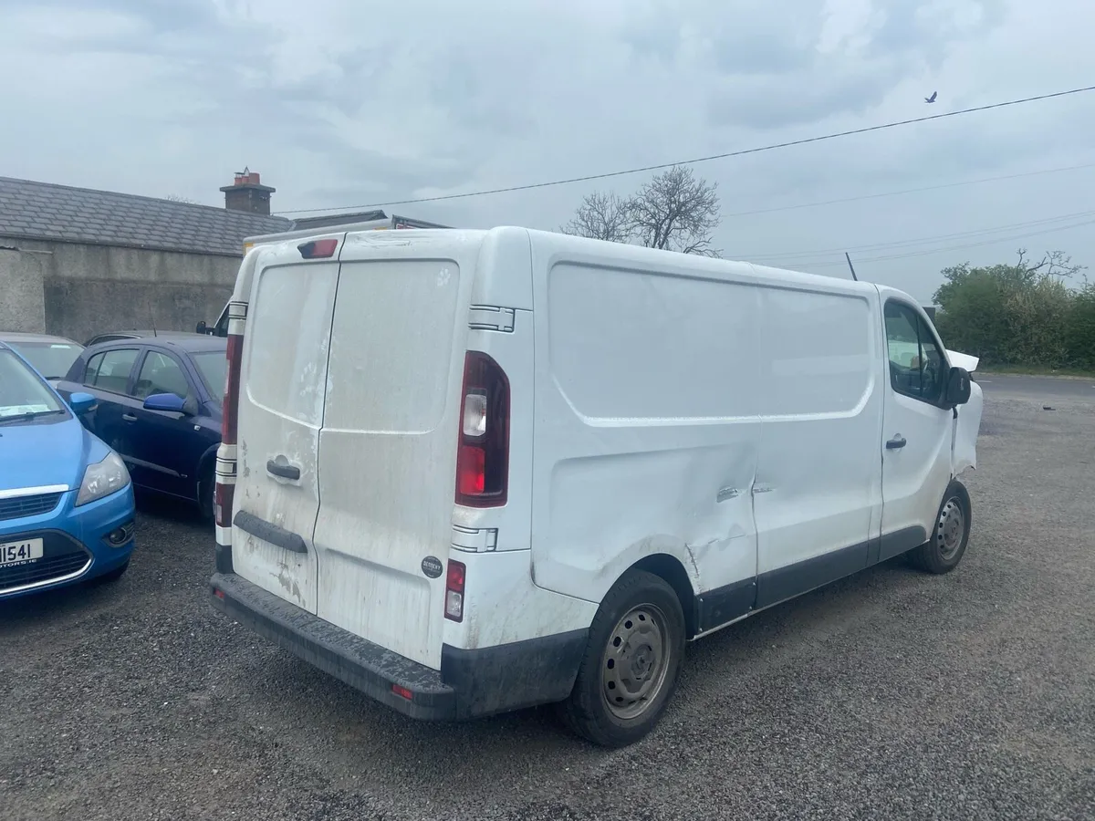 241 and 192 Renault traffic for breaking - Image 2