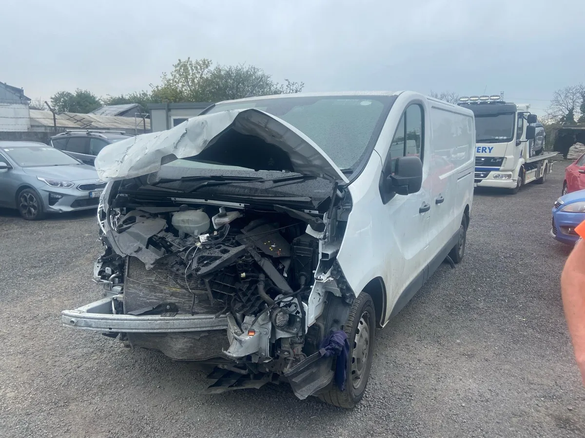 241 and 192 Renault traffic for breaking - Image 3