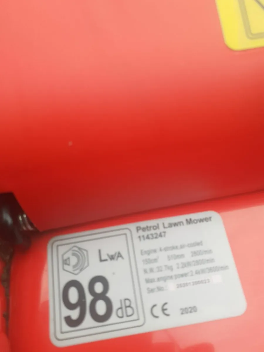 Lawnmower   and     grass  strimmer - Image 3