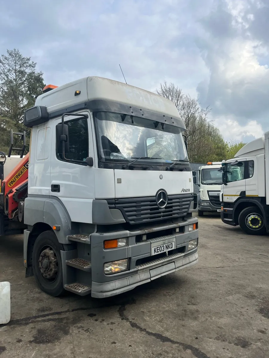 Mercedes axor tilt and slide palfinger crane - Image 4