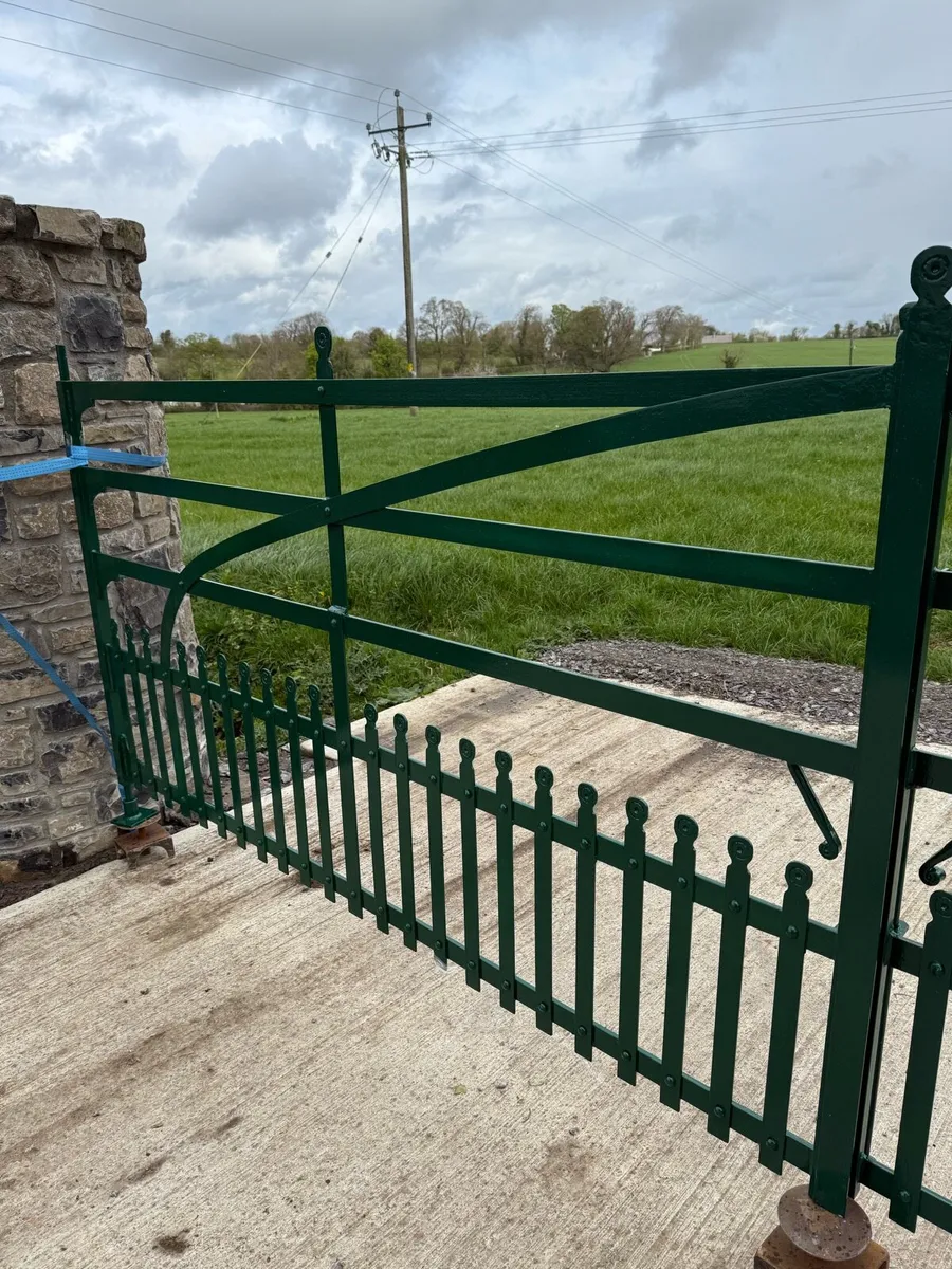 Iron gates - Image 3