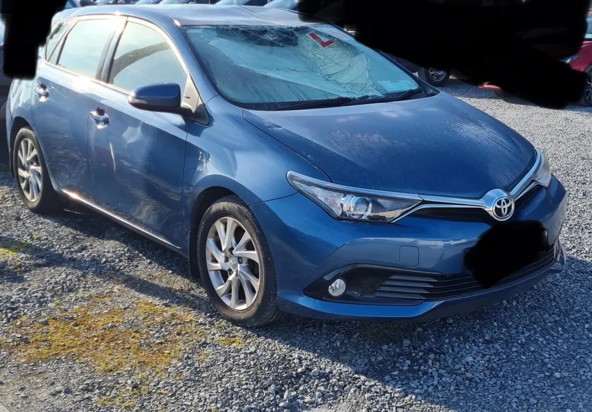 2015 Toyota auris 1.4 d4d for dismantling