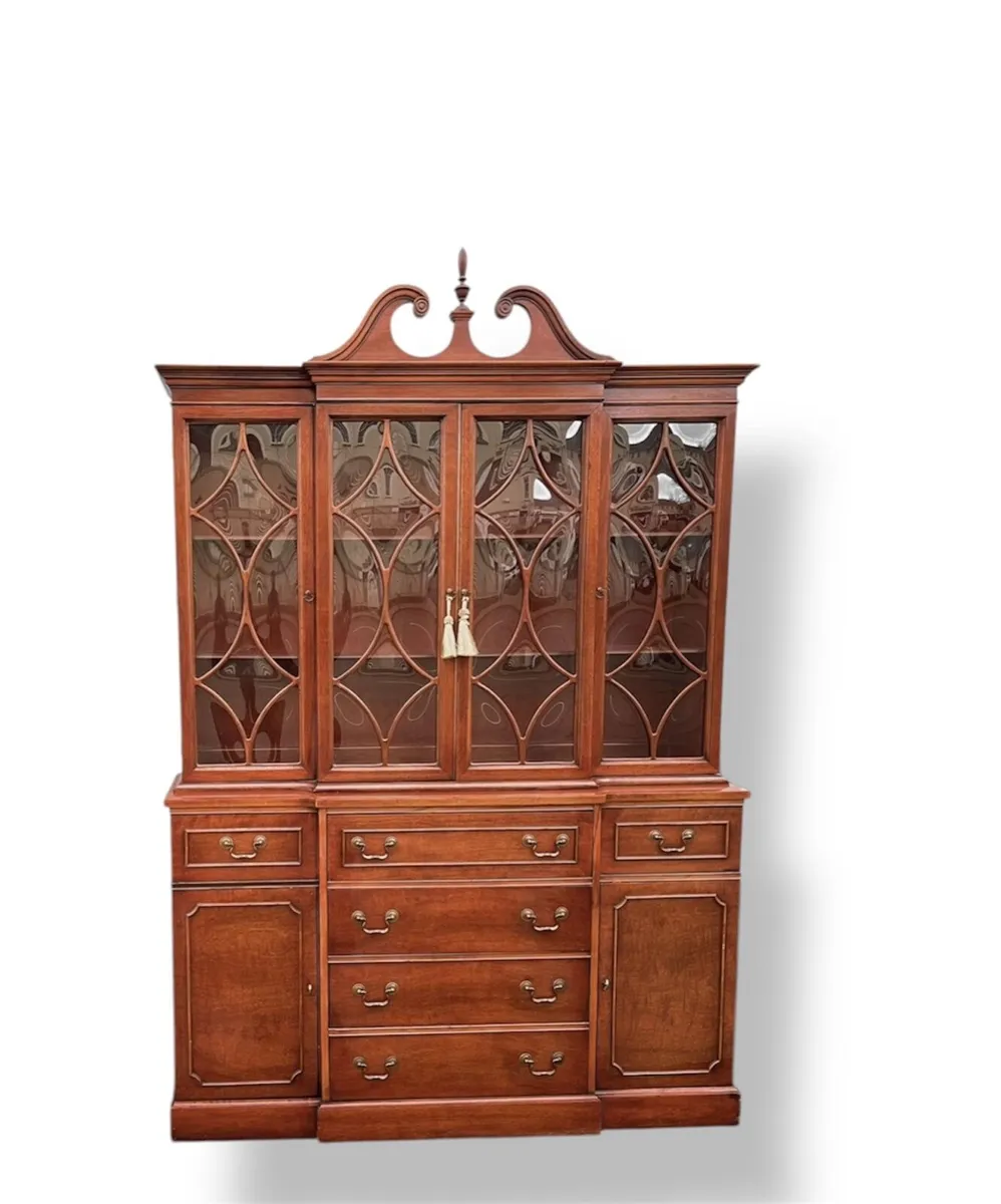 Mahogany break front library bookcase - Image 3