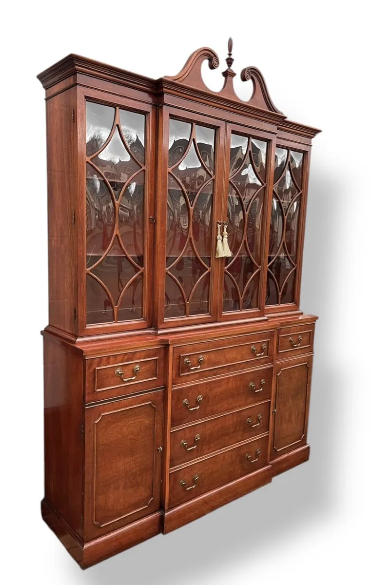 Mahogany break front library bookcase - Image 4
