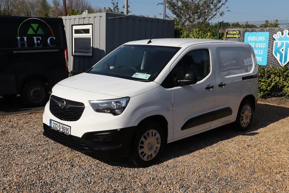 2022 , Opel Combo , 3 Seater - Image 3