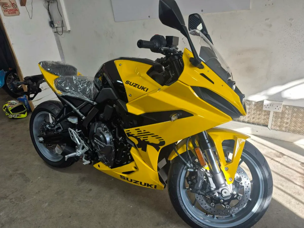 Suzuki gsx8r - Image 3