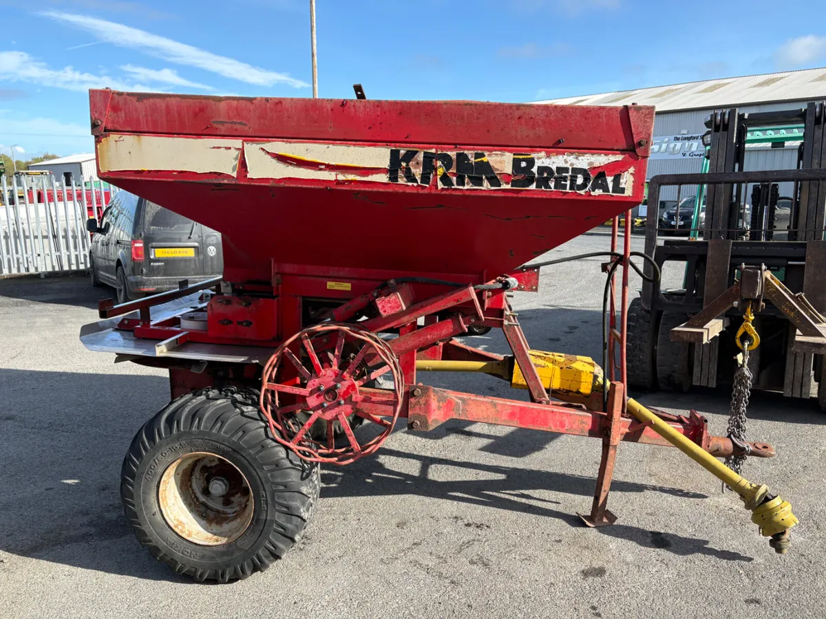 KRM Bredal Bulk Fertilser Spreader - Image 2