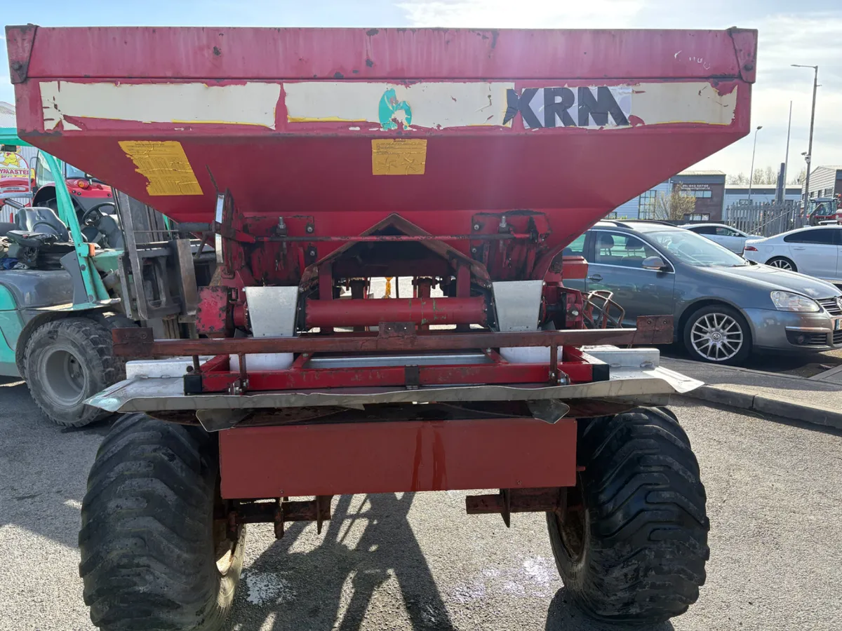 KRM Bredal Bulk Fertilser Spreader - Image 4