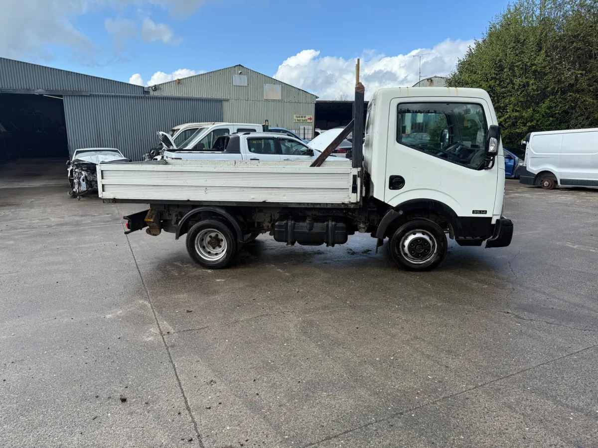 2015 Nissan Cabstar NT400 35.14 SW - Image 4