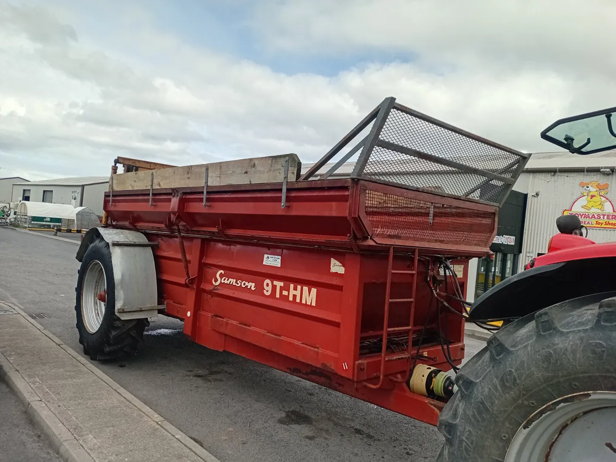 Samson 9T rear discharge muck spreader - Image 1