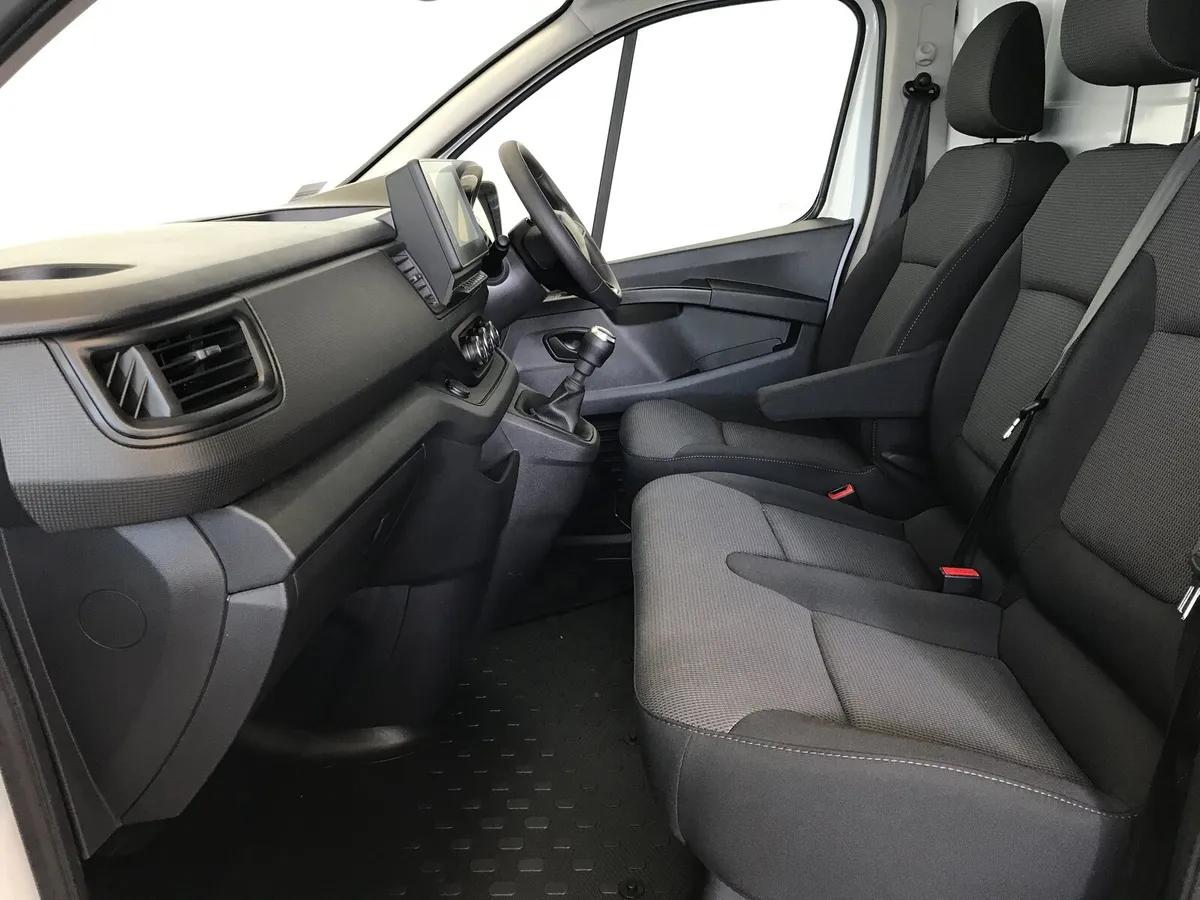 Renault Trafic LL30 Blue dCi 130 Start - Image 3
