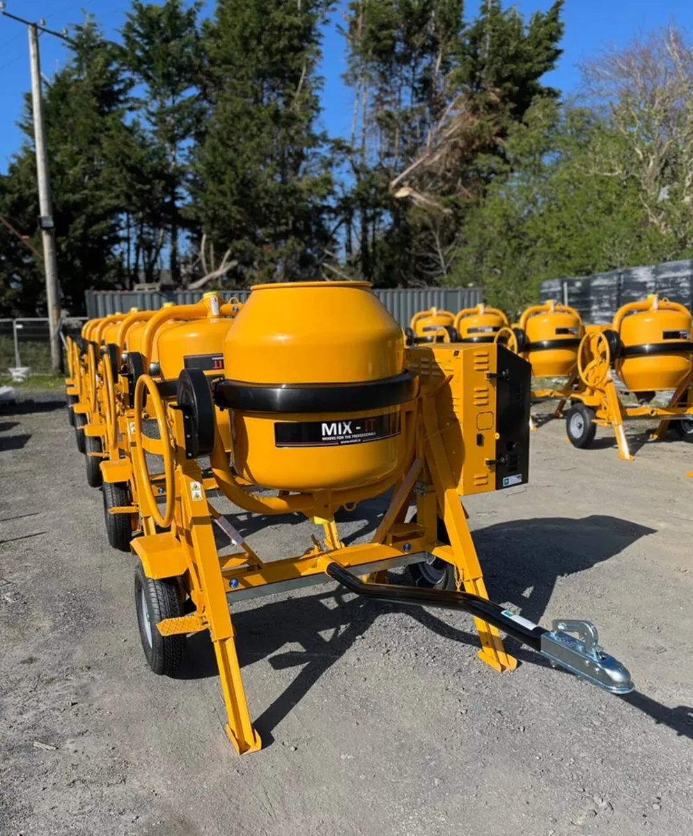 Mix-IT Tow Behind Mixer at Toolman - Image 1