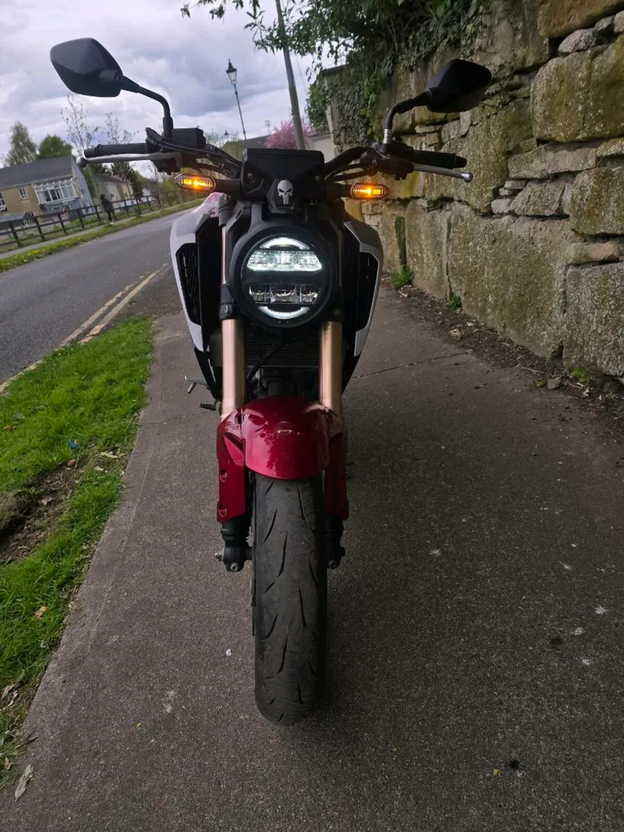 Honda CB 125 R - Image 2