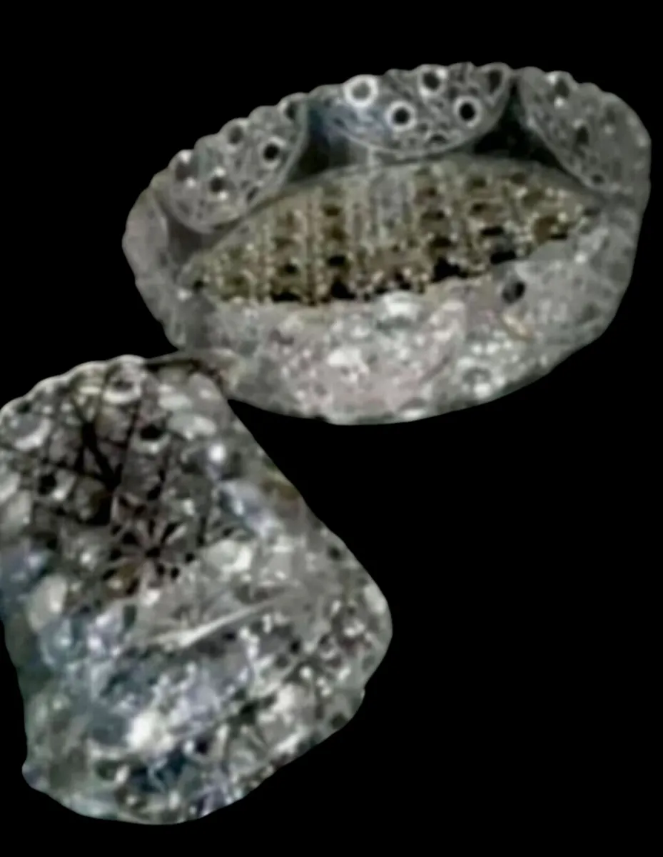 Depression glass bowl and pitcher