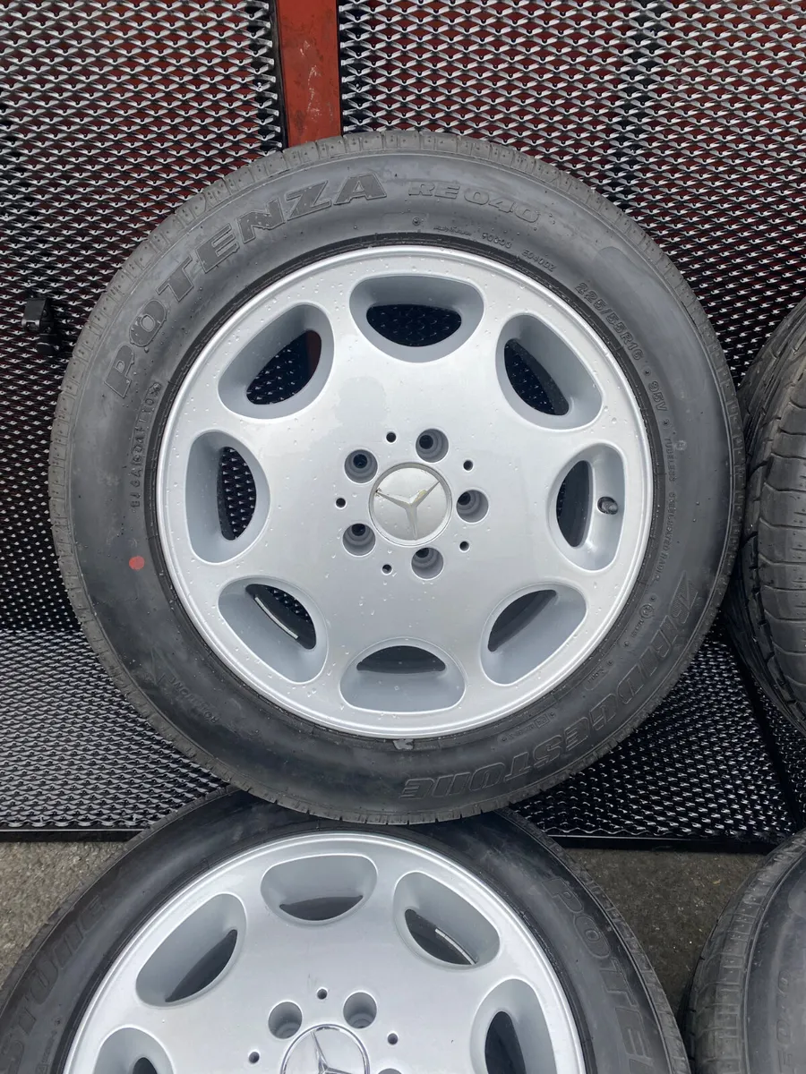 Mercedes 8 Hole alloy  wheels REF 25-019 - Image 4