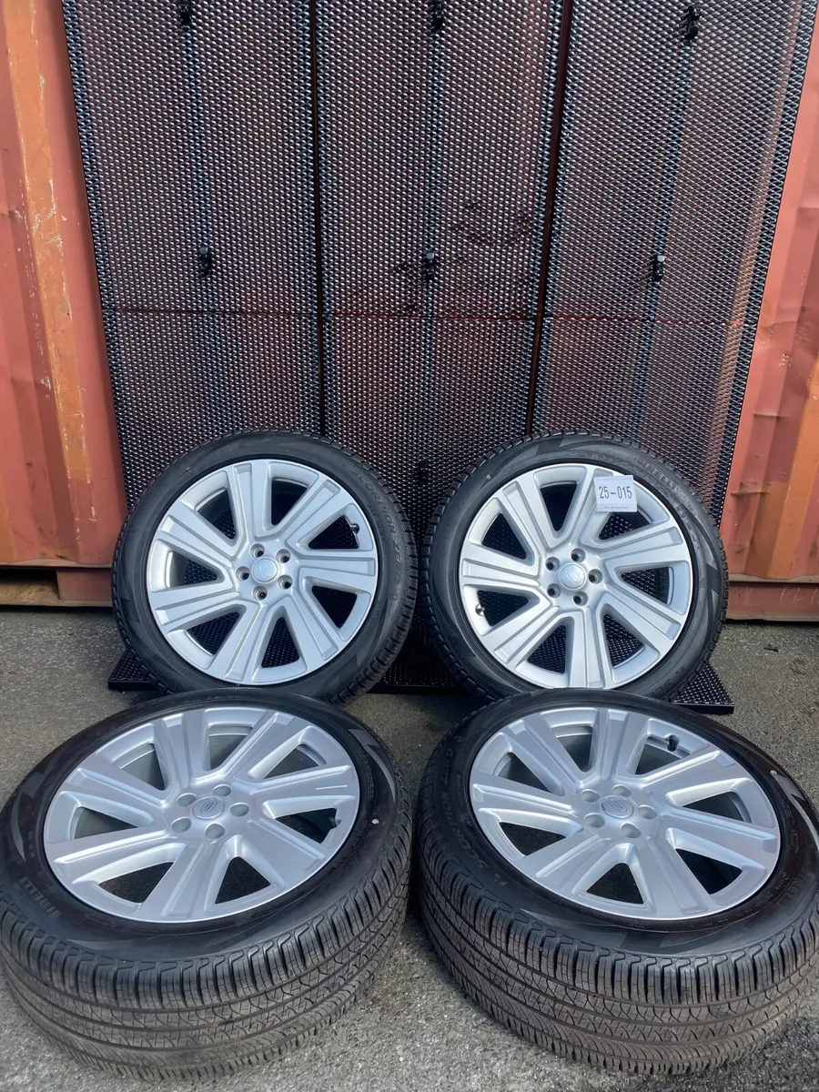 Range Rover 22 in alloy wheels ( new) REF 25-015 - Image 1