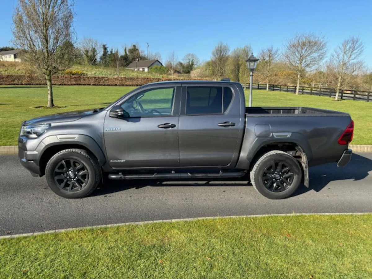 Toyota Hilux 2022 - Image 4