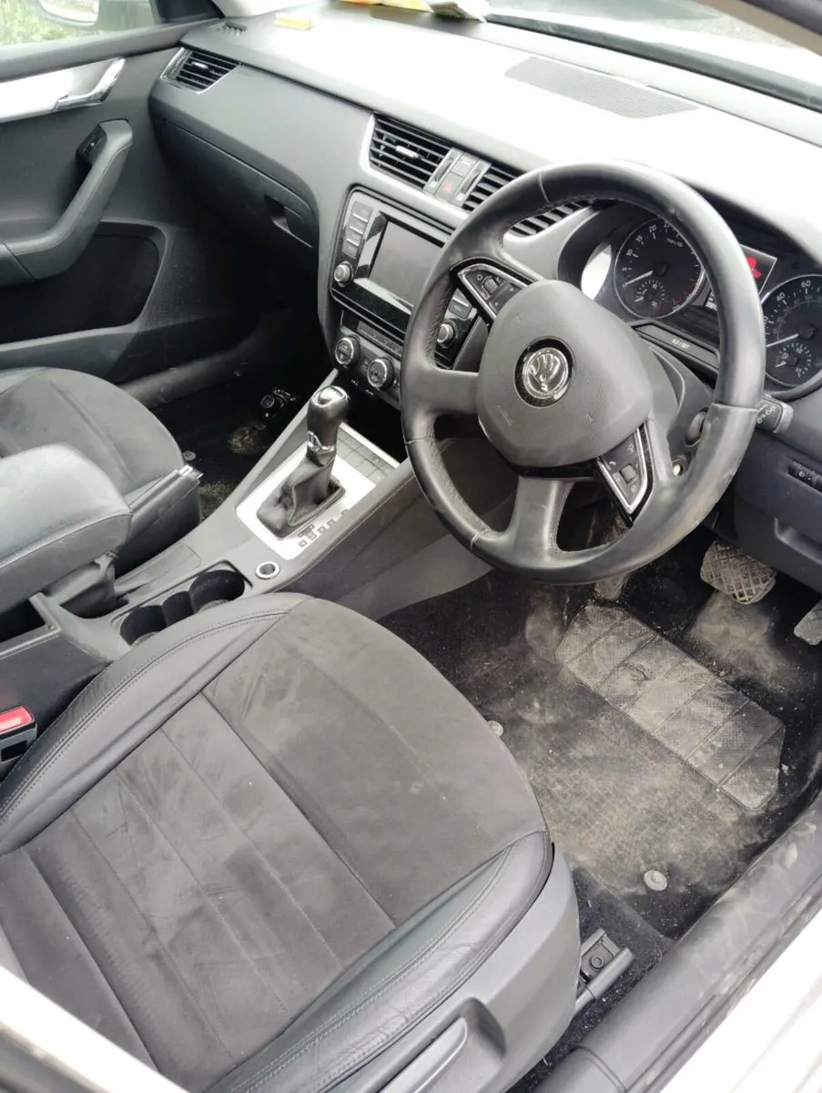 Breaking Skoda Octavia 2016 ckfc qse la7w - Image 4