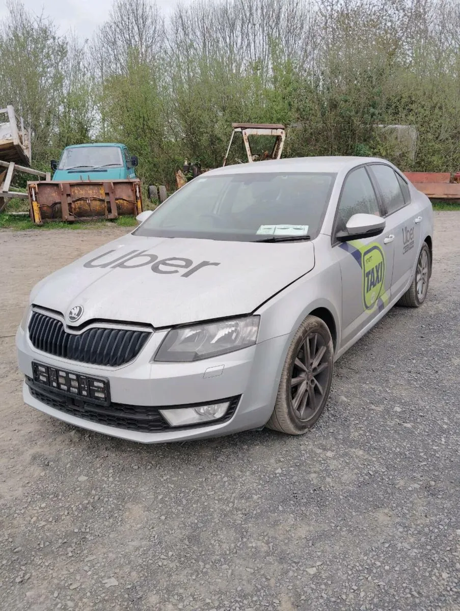 Breaking Skoda Octavia 2016 ckfc qse la7w - Image 1