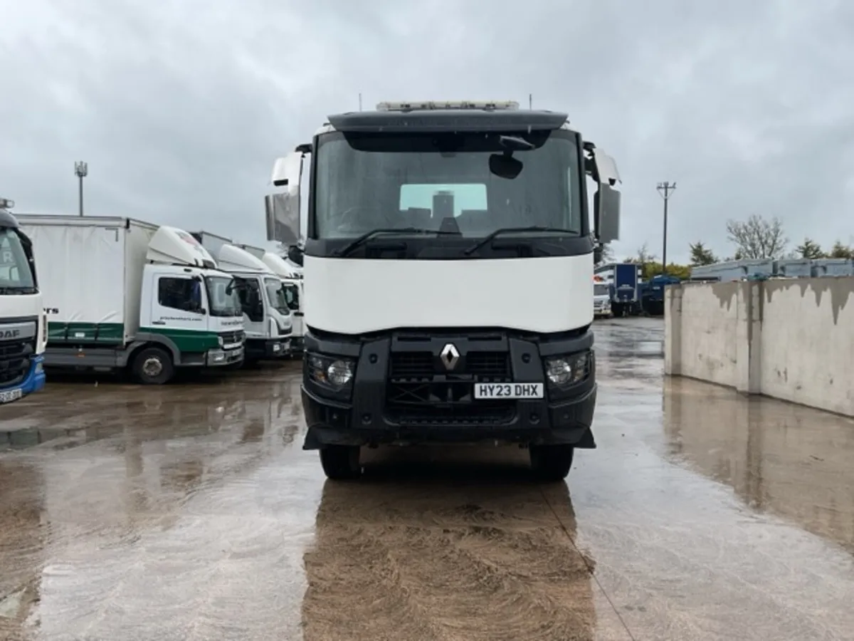 2023 Renault C430 8x4 Tipper - Image 2