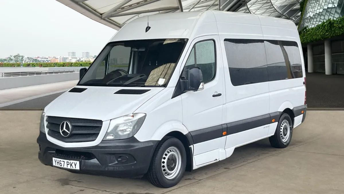 Mercedes-Benz Sprinter Minibus 2.2 - Image 4