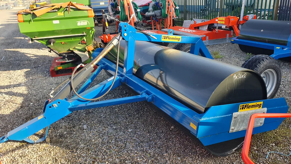 New Fleming 9 x 36 x 12  Roller on Hyd wheels - Image 1