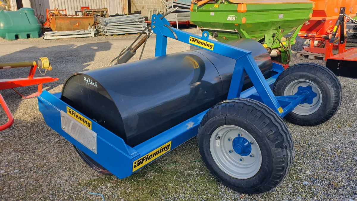 New Fleming 9 x 36 x 12  Roller on Hyd wheels - Image 3