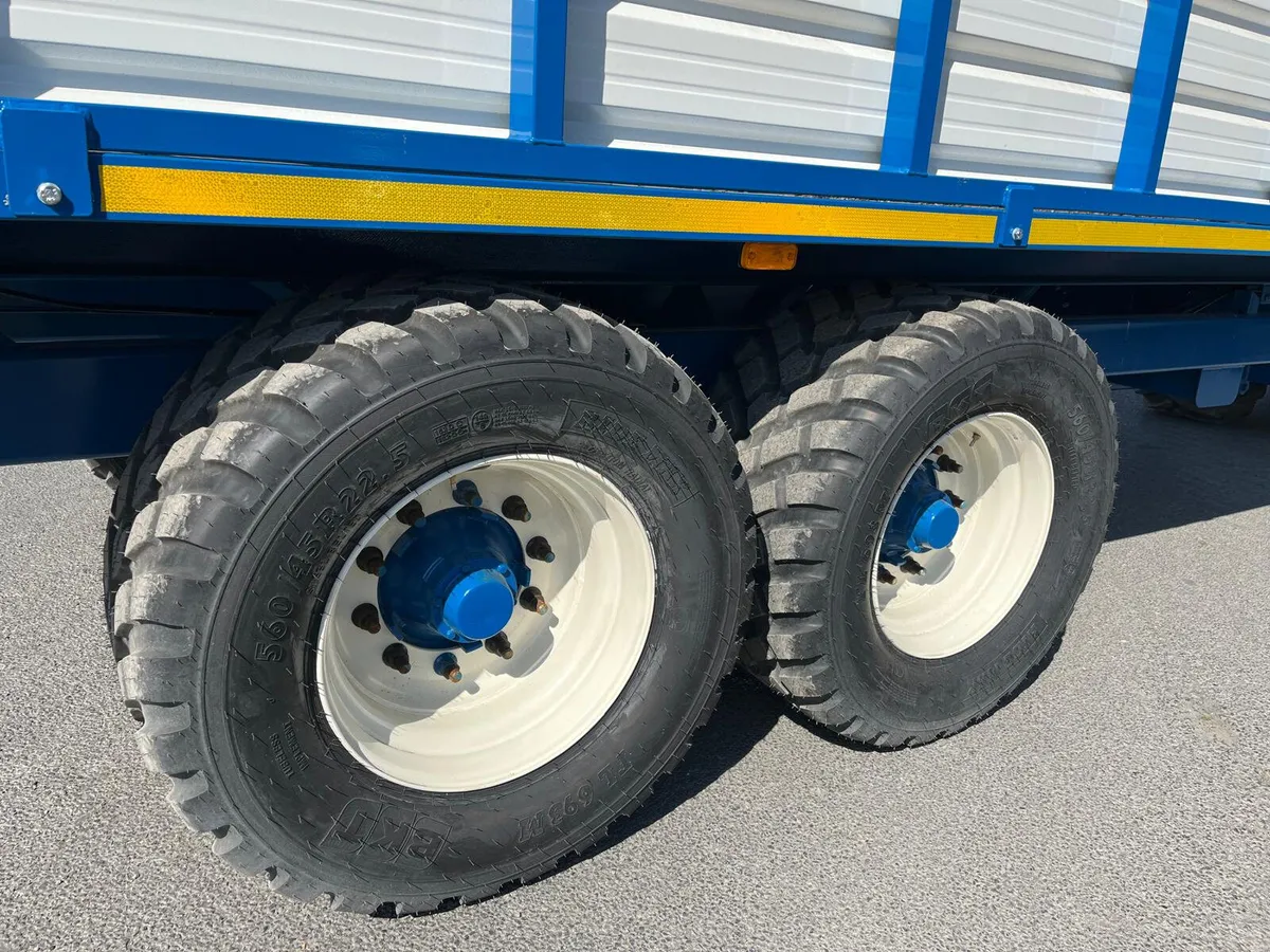 16 /18 /20 ft Donnelly Silage Trailers - Image 3