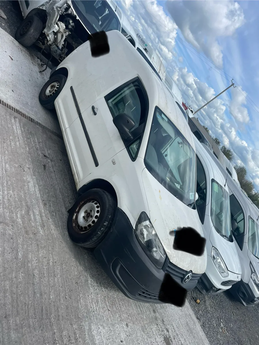131 Volkswagen caddy 1.6 tdi for dismantling