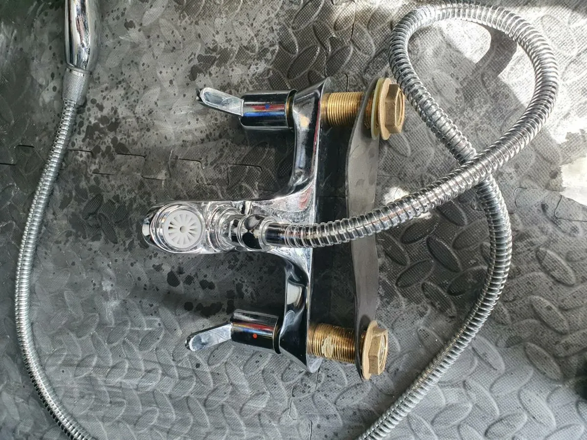 Francis pegler bath with shower hose tap new! - Image 2