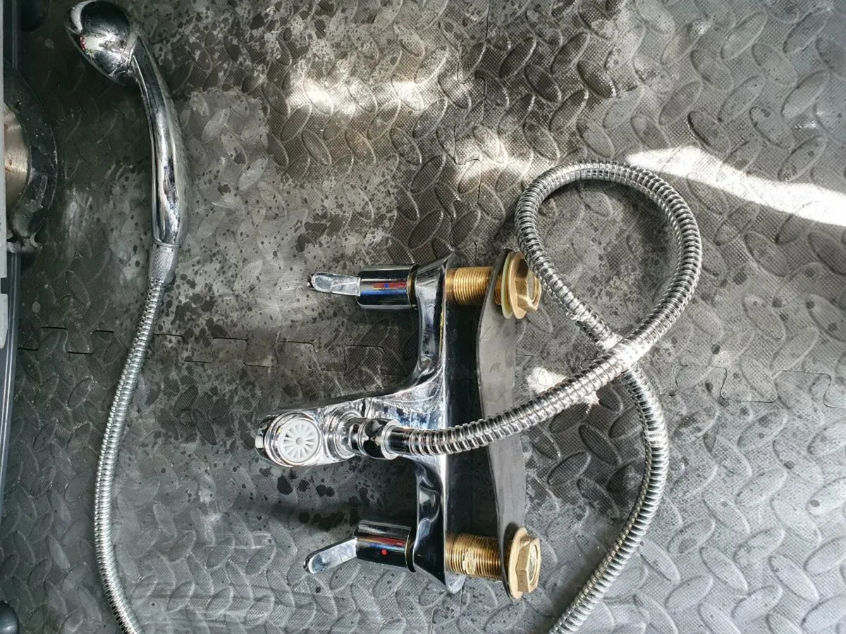 Francis pegler bath with shower hose tap new! - Image 4