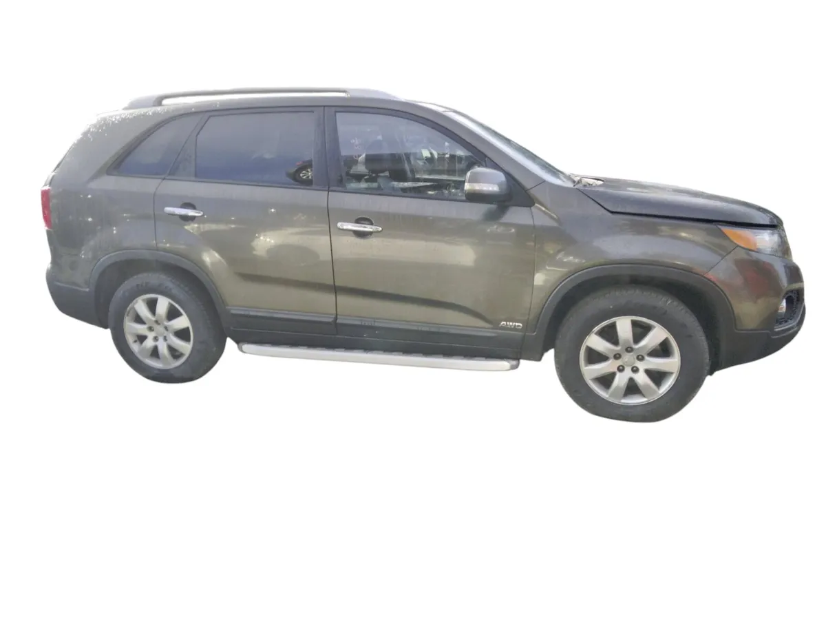 2011 KIA SORENTO For Breaking/Dismantling - Image 2