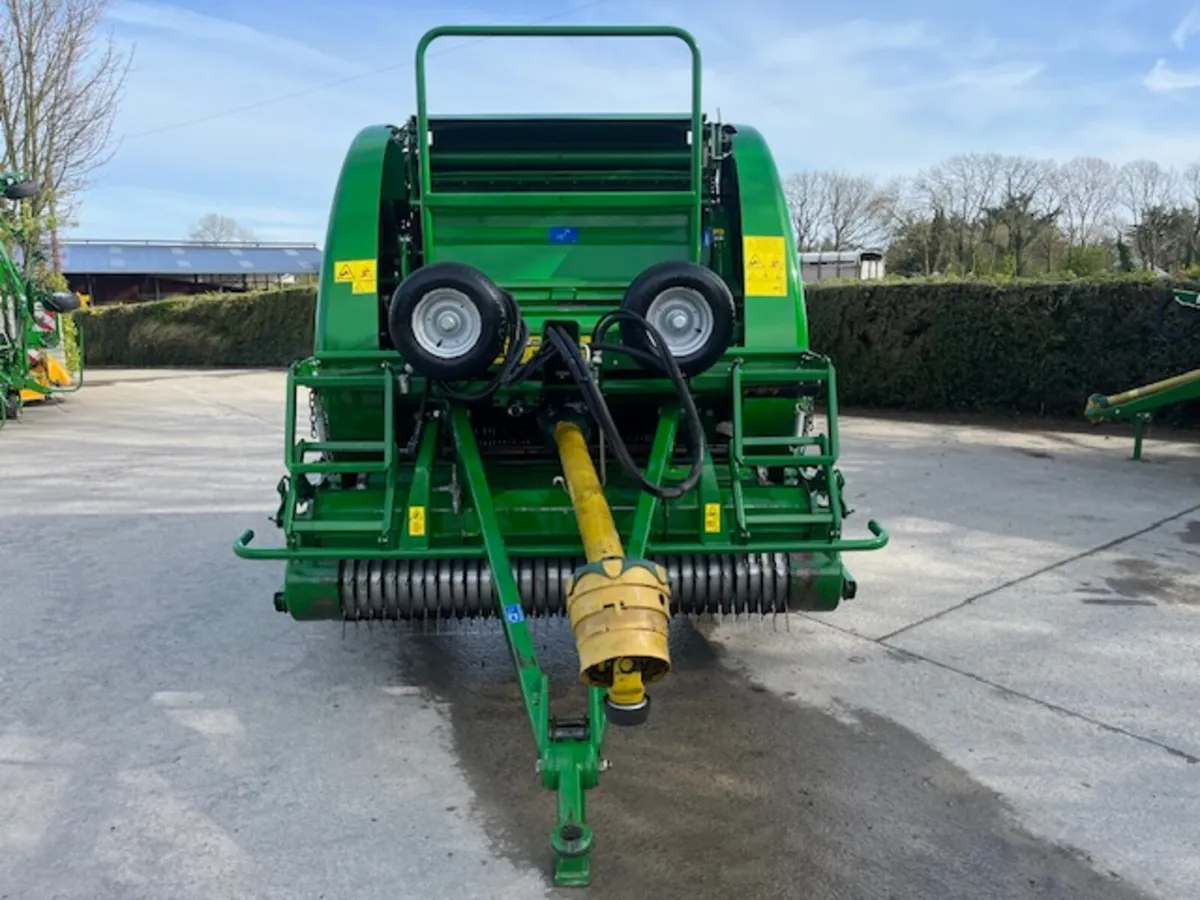 McHale f 5600 Baler - Image 2